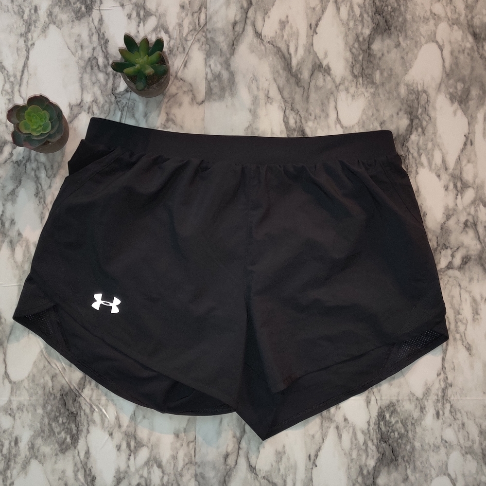UNDER ARMOUR BLACK WORKOUT SHORTS